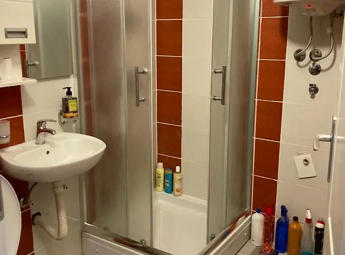 Stan Na Dan - 아파트 로즈니차